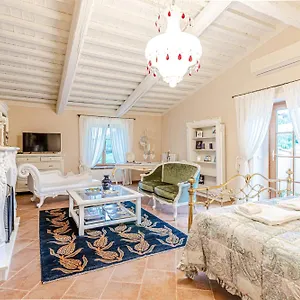Villa Chateau La Siroque, Montecatini Val di Cecina